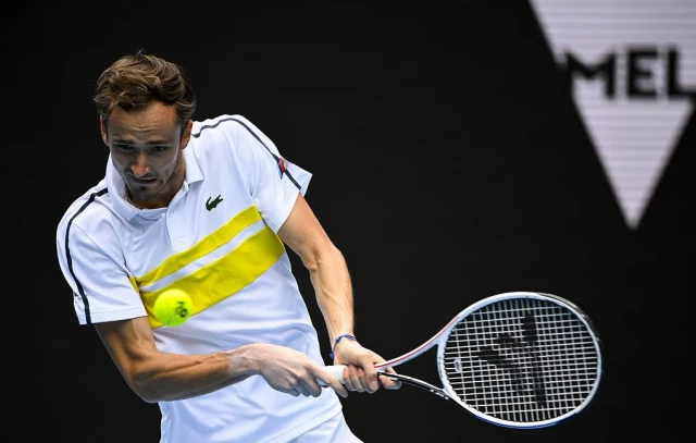 Даниил Медведев вышел в четвертый круг Australian Open